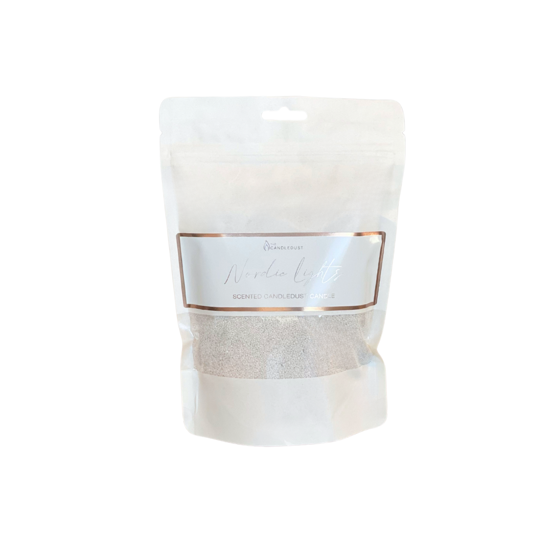Miltelinės žvakės papildymo rinkinys „Nordic Lights“ – 330 g (su 2 dagtimis)